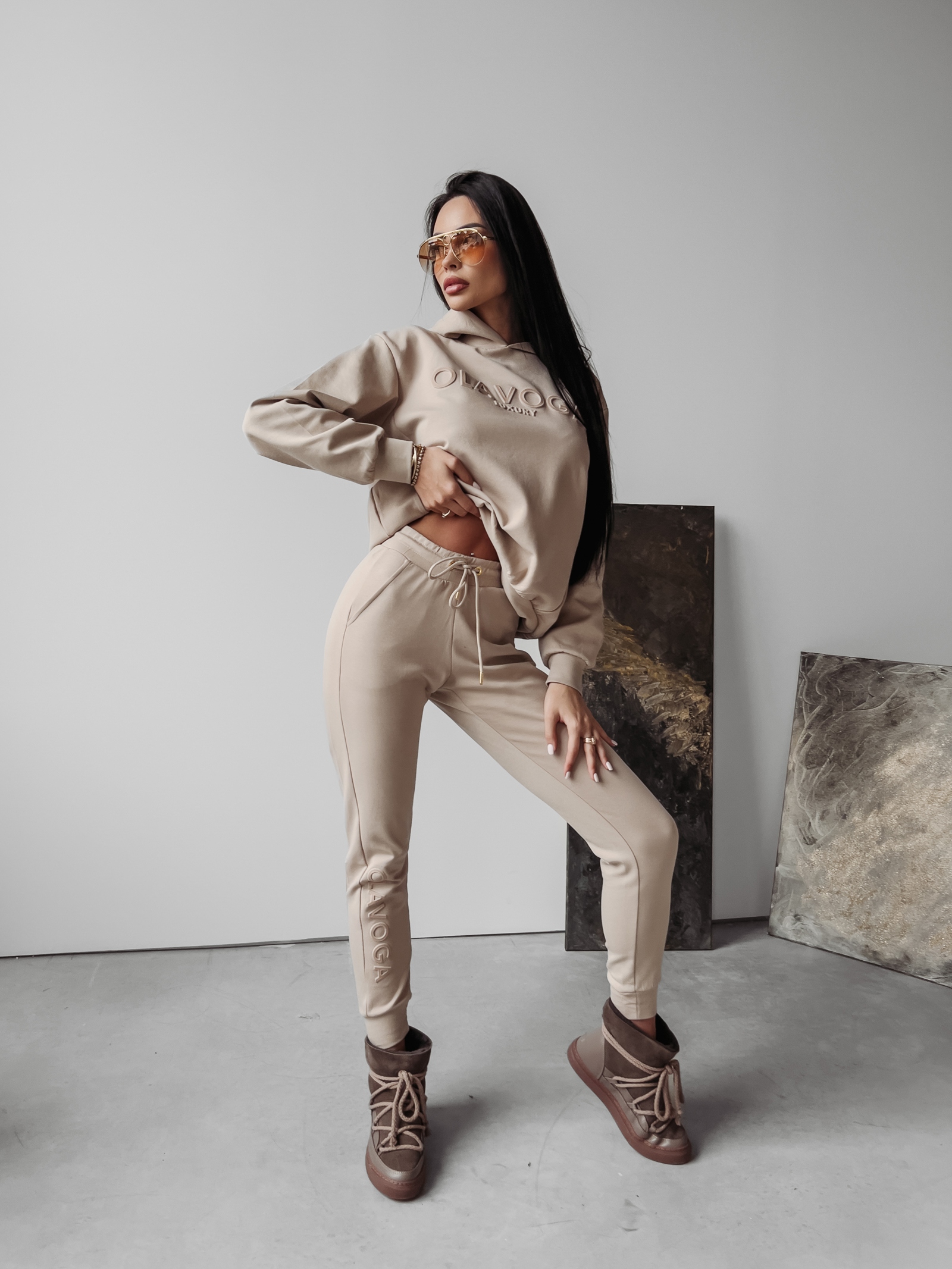 Bluza dresowa klasyczna Frida Ola Voga beżowa