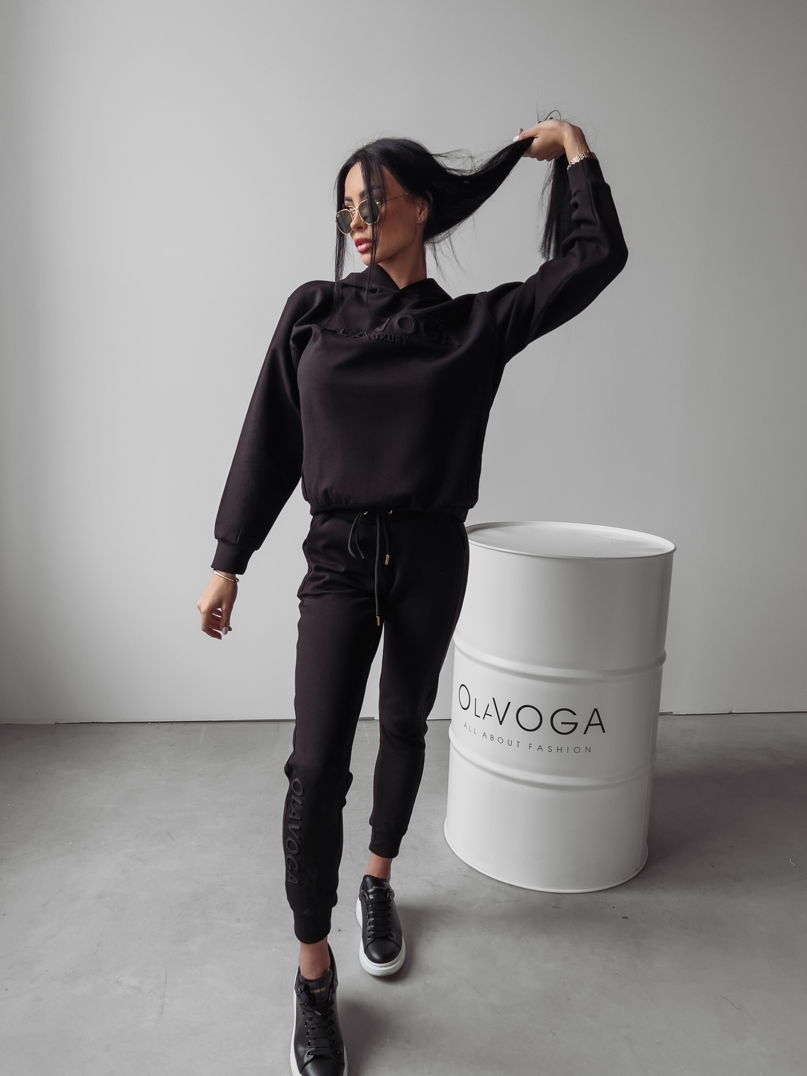 Bluza dresowa klasyczna Frida Ola Voga czarna