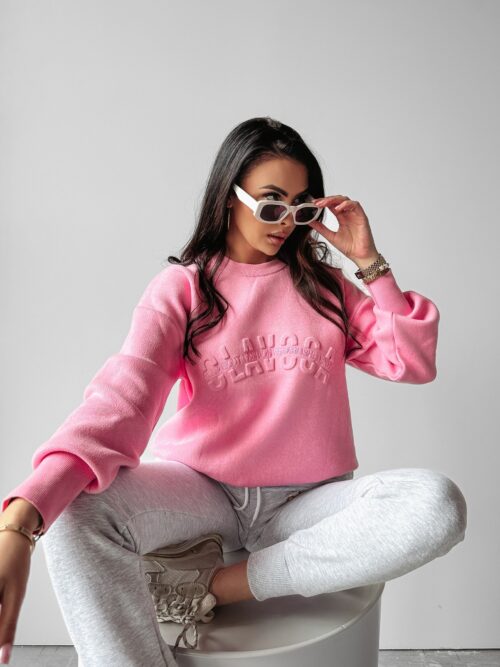 Sweter oversize logowany Yukio Ola Voga pudrowy