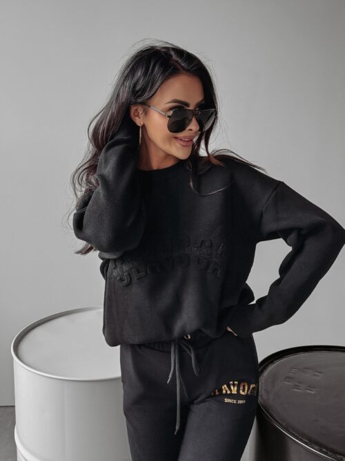 Sweter oversize logowany Yukio Ola Voga czarny