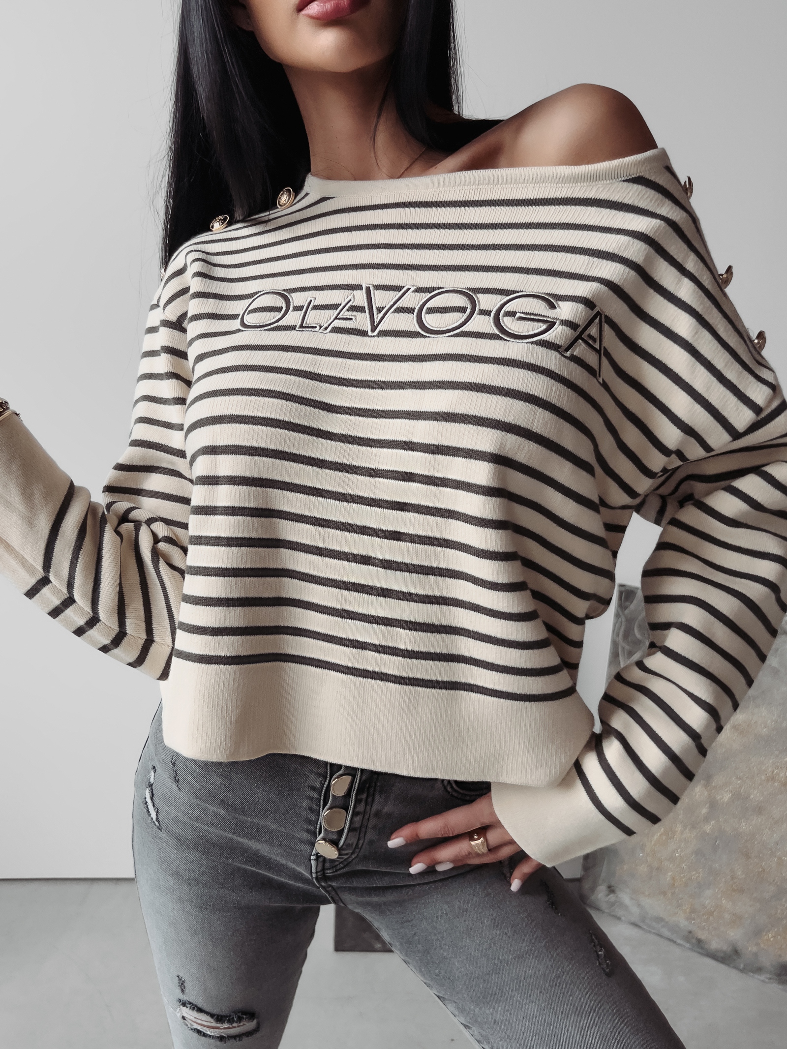 Sweter klasyczny w paski Camila Ola Voga szary