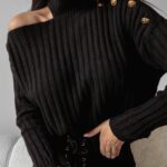 Sweter dzianinowy z wycięciem Ashley Ola Voga czarny