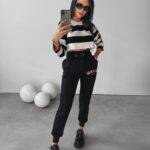 Sweter krótki Jude Ola Voga czarny-ecru