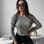 Bluzka sweterkowa prążkowana ART Ola Voga j.szara