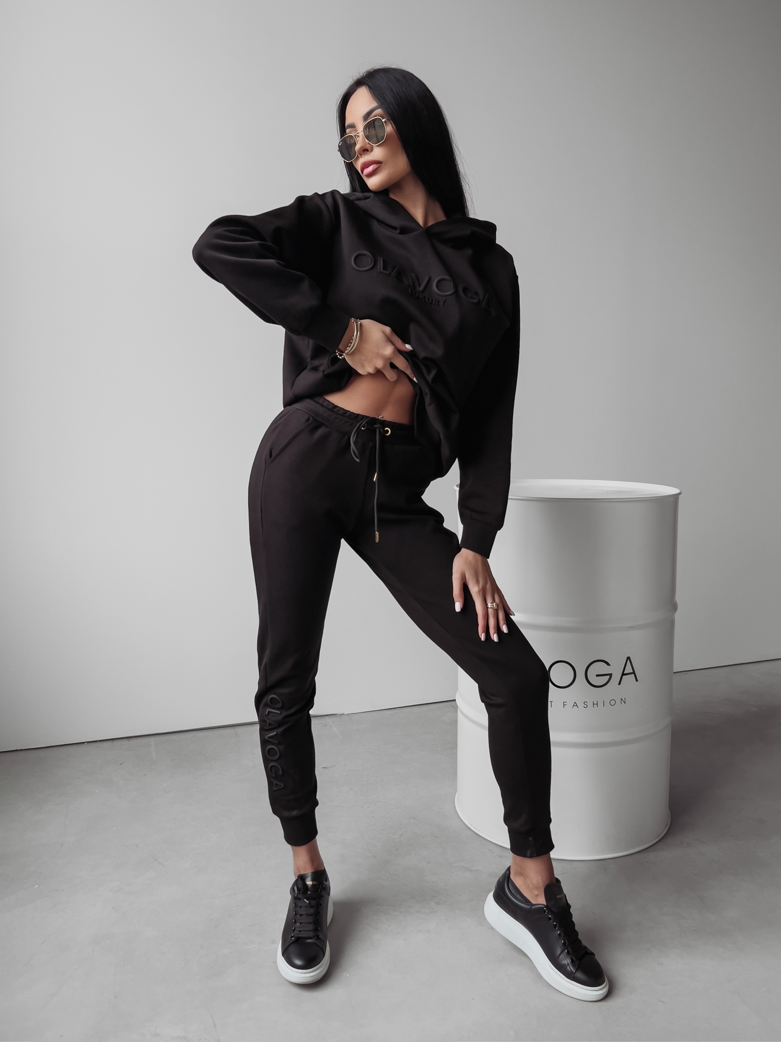 Spodnie dresowe Akira Ola Voga czarne