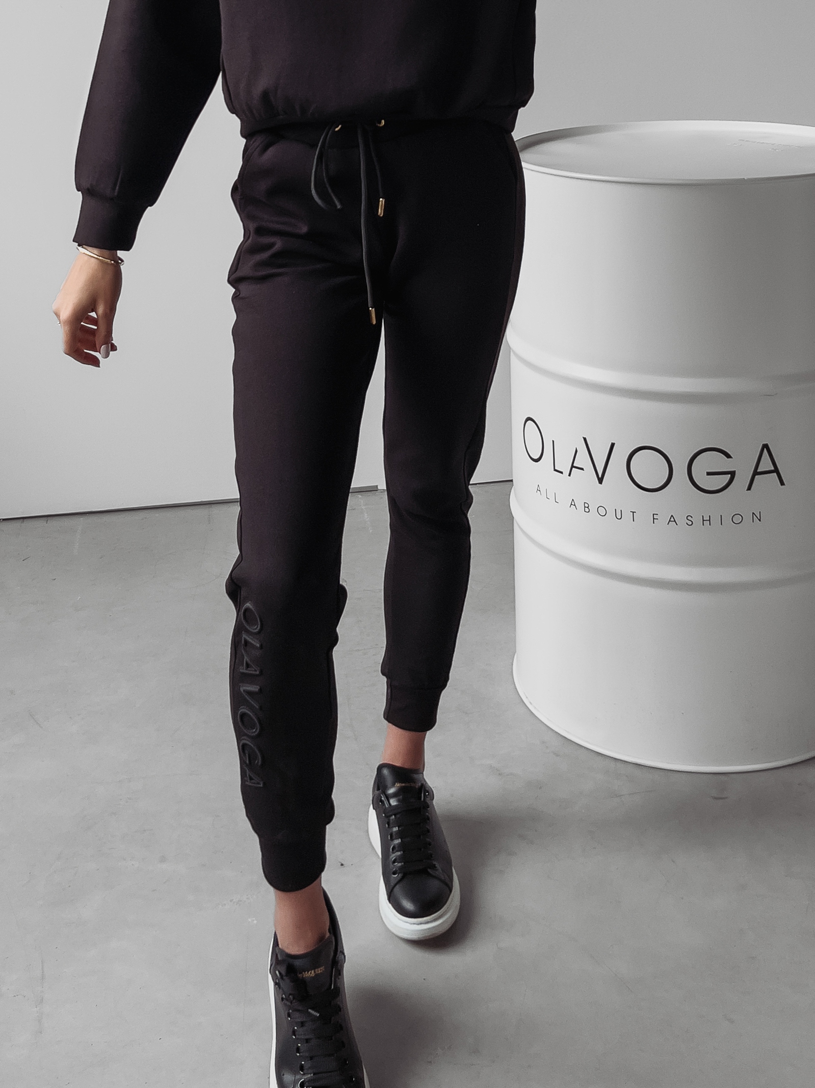 Spodnie dresowe Akira Ola Voga czarne