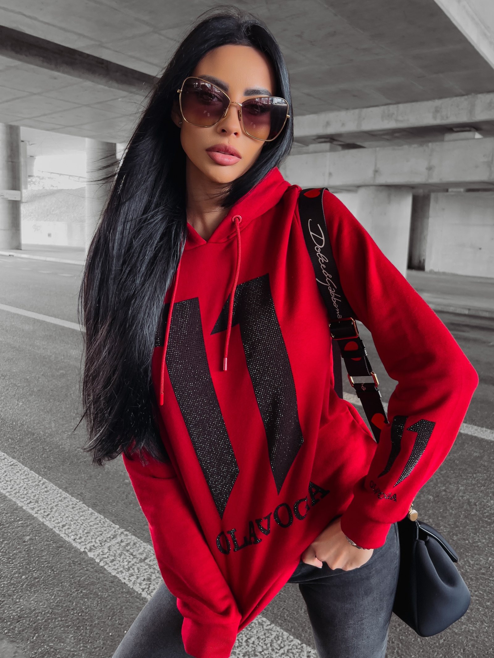 Bluza damska cekinowa aplikacja Nukus Ola Voga bordowa