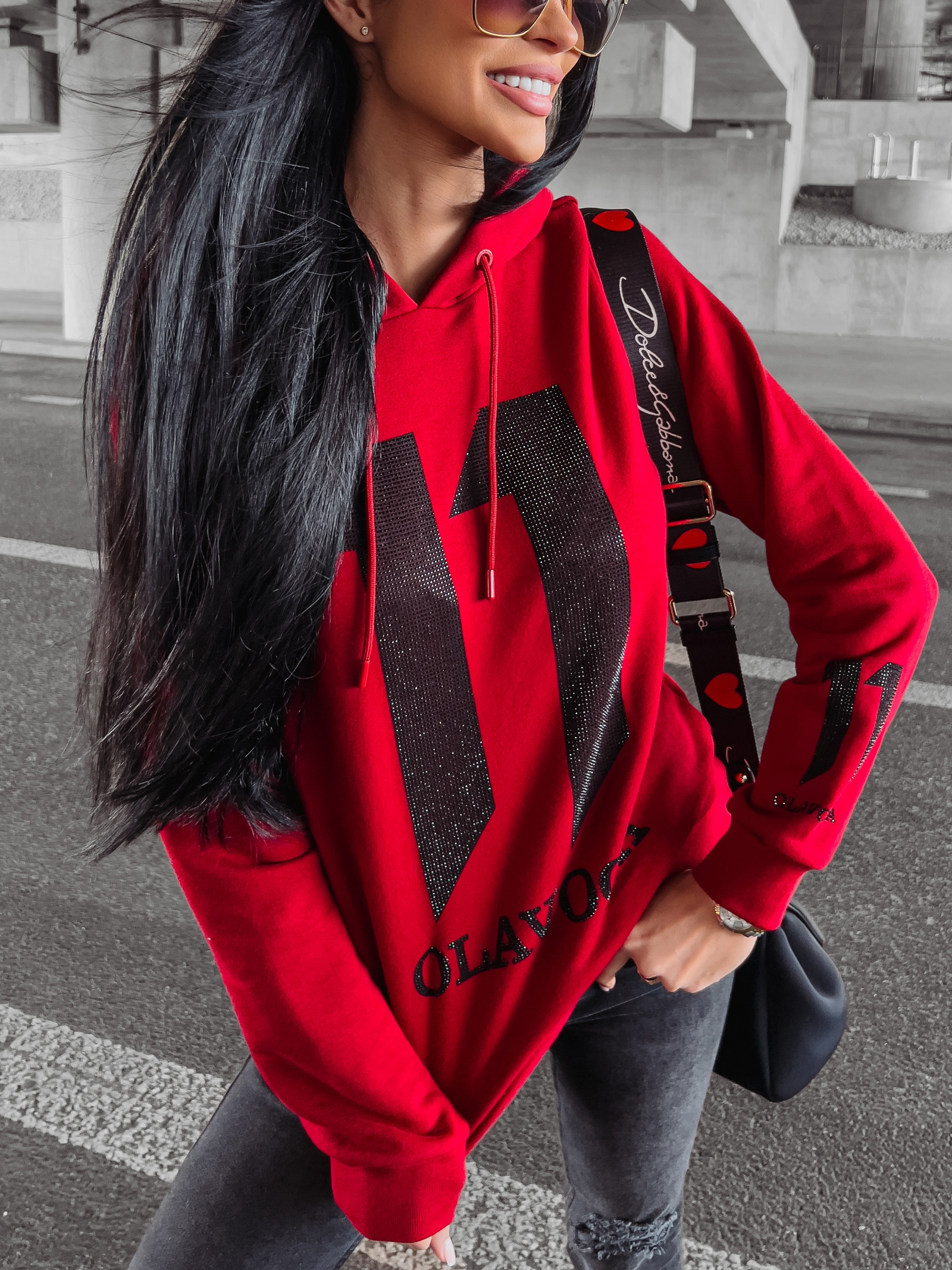 Bluza damska cekinowa aplikacja Nukus Ola Voga bordowa Bluza damska cekinowa aplikacja Nukus Ola Voga bordowa