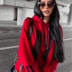 Bluza damska cekinowa aplikacja Nukus Ola Voga bordowa