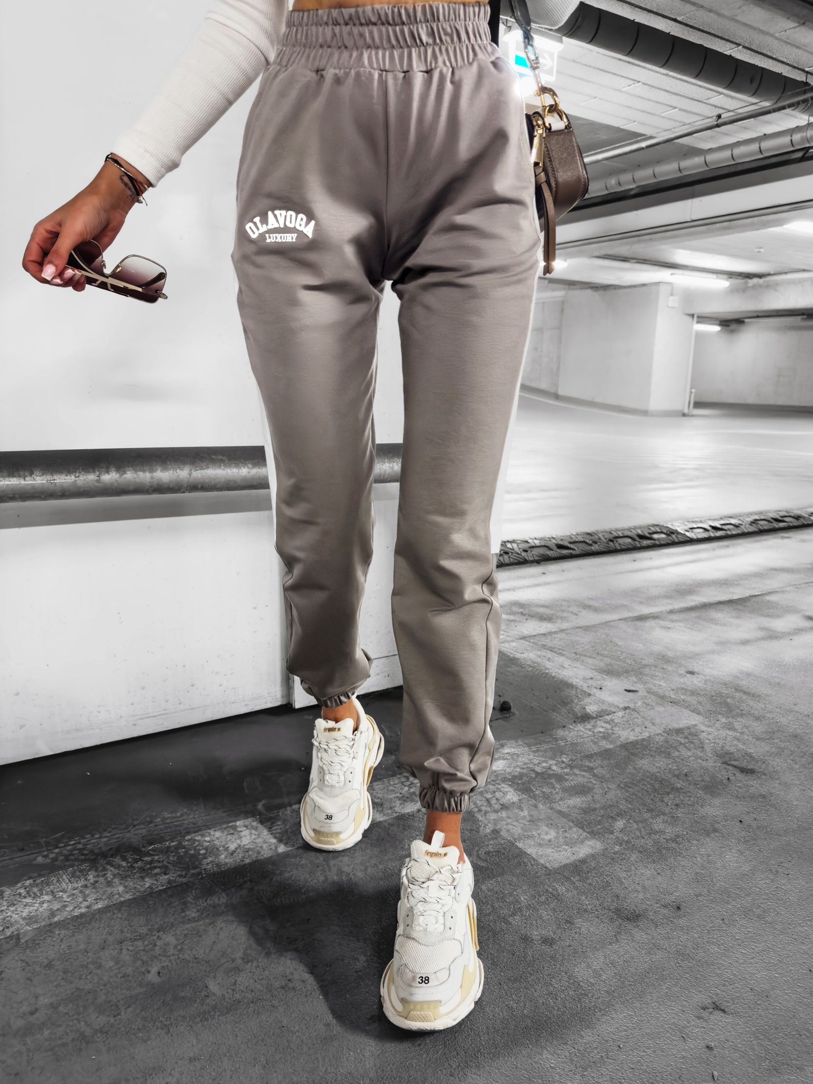 Spodnie dresowe z lampasem Parla Ola Voga beżowe Spodnie dresowe z lampasem Parla Ola Voga beżowe