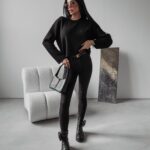 Sweter klasyczny Nell Ola Voga czarny