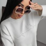 Sweter klasyczny Nell Ola Voga ecru