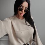 Sweter klasyczny Nell Ola Voga beżowy