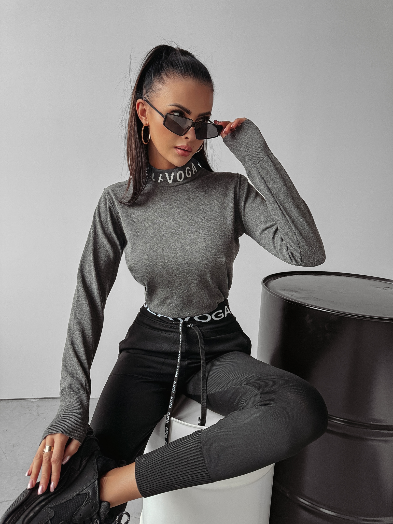 Sweter casualowy z półgolfem Cath Ola Voga c.szary