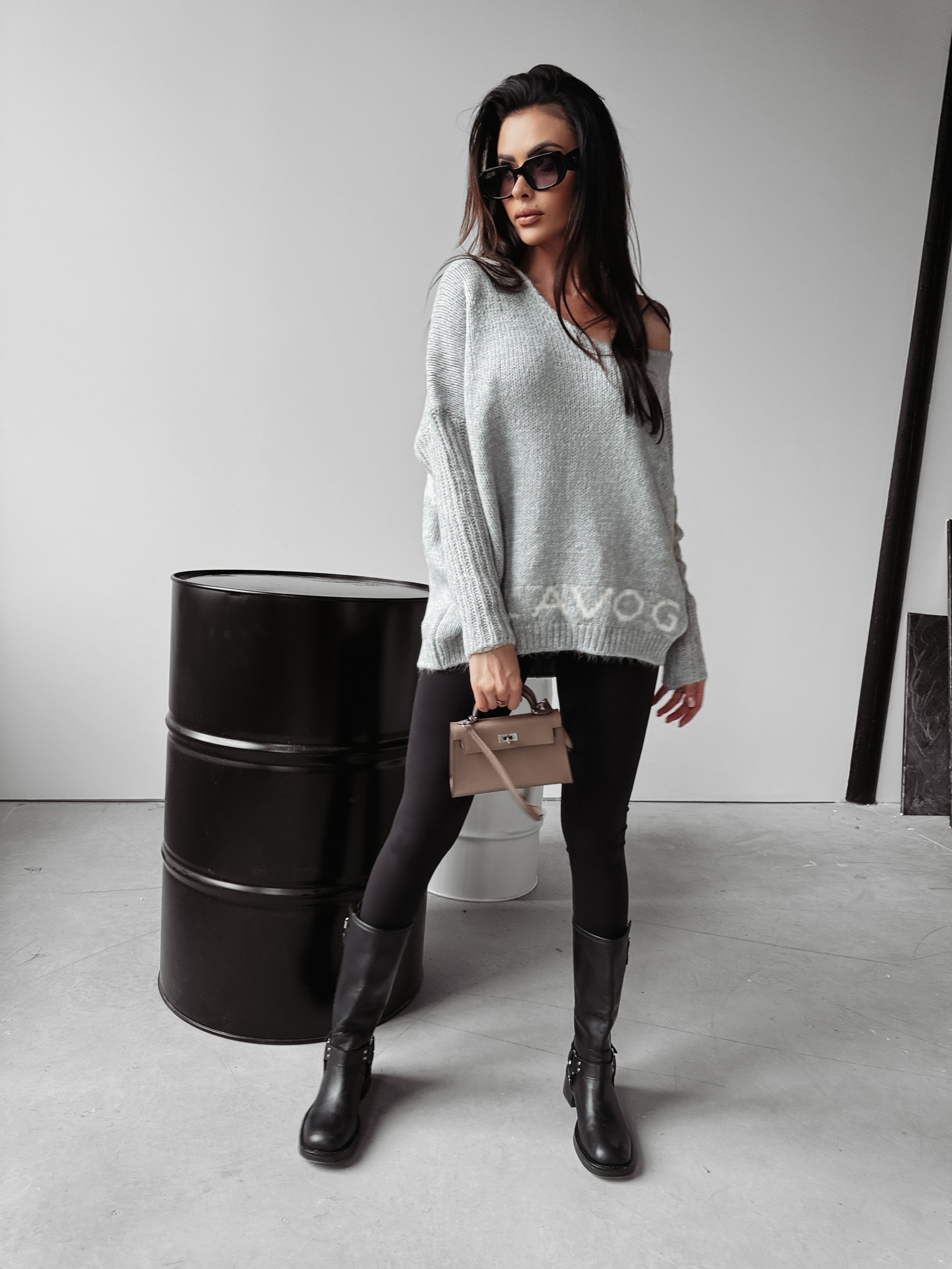 Sweter damski oversize serce Ella Ola Voga szary