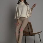 Sweter ponczo z golfem Pers ecru