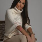 Sweter ponczo z golfem Pers ecru