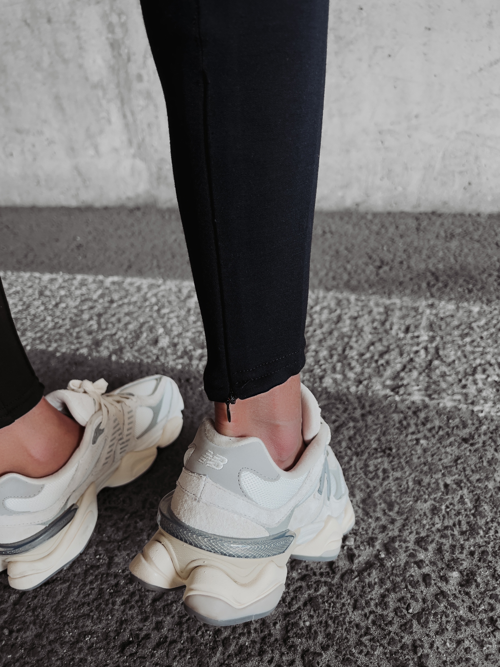 Legginsy dopasowane z przeszyciami Katania Ola Voga czarne