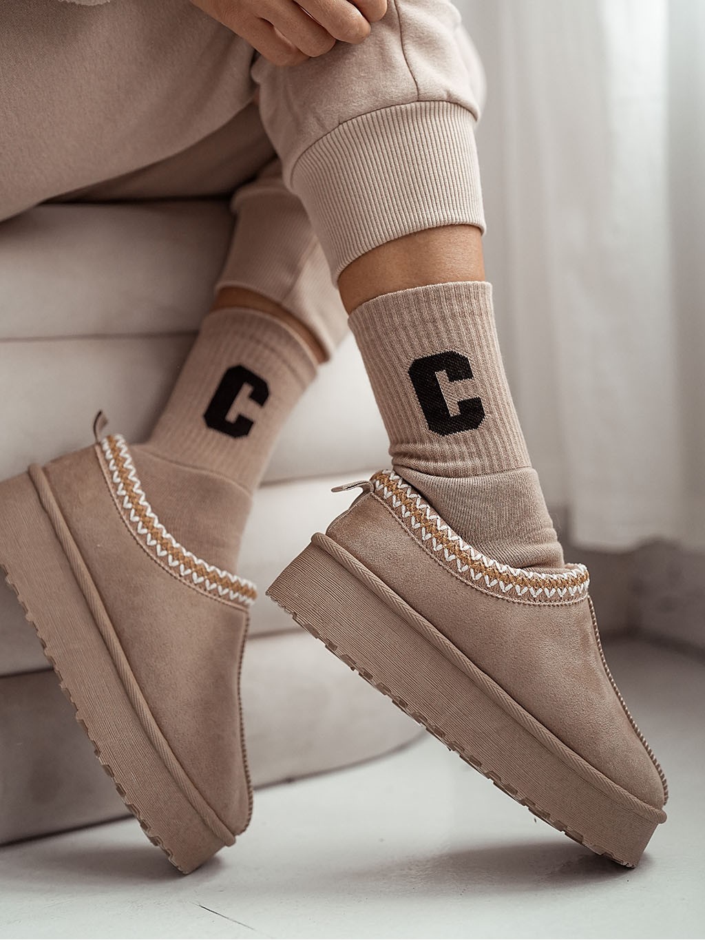 Skarpetki damskie frotte litera C beżowe