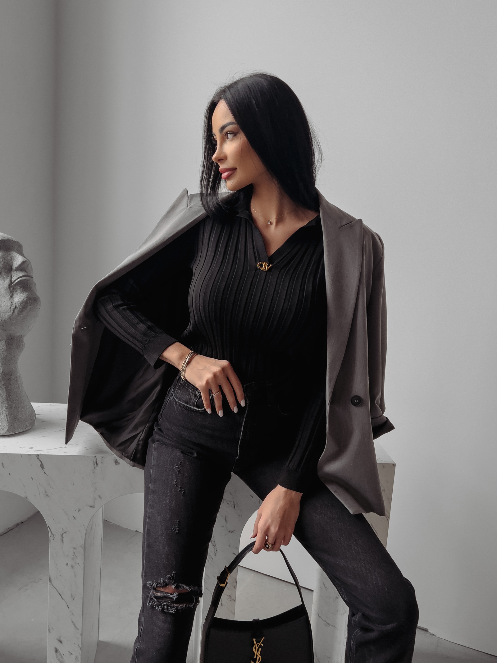 Sweterek dzianinowy Anabel Ola Voga czarny