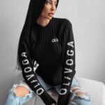 Sweter logowany MILLY OLAVOGA czarny