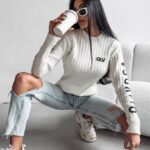 Sweter logowany Milly Ola Voga ecru