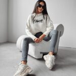 Sweter pudełkowy Loco Ola Voga ecru