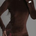 Komplet welurowy Laki Voses brązowy