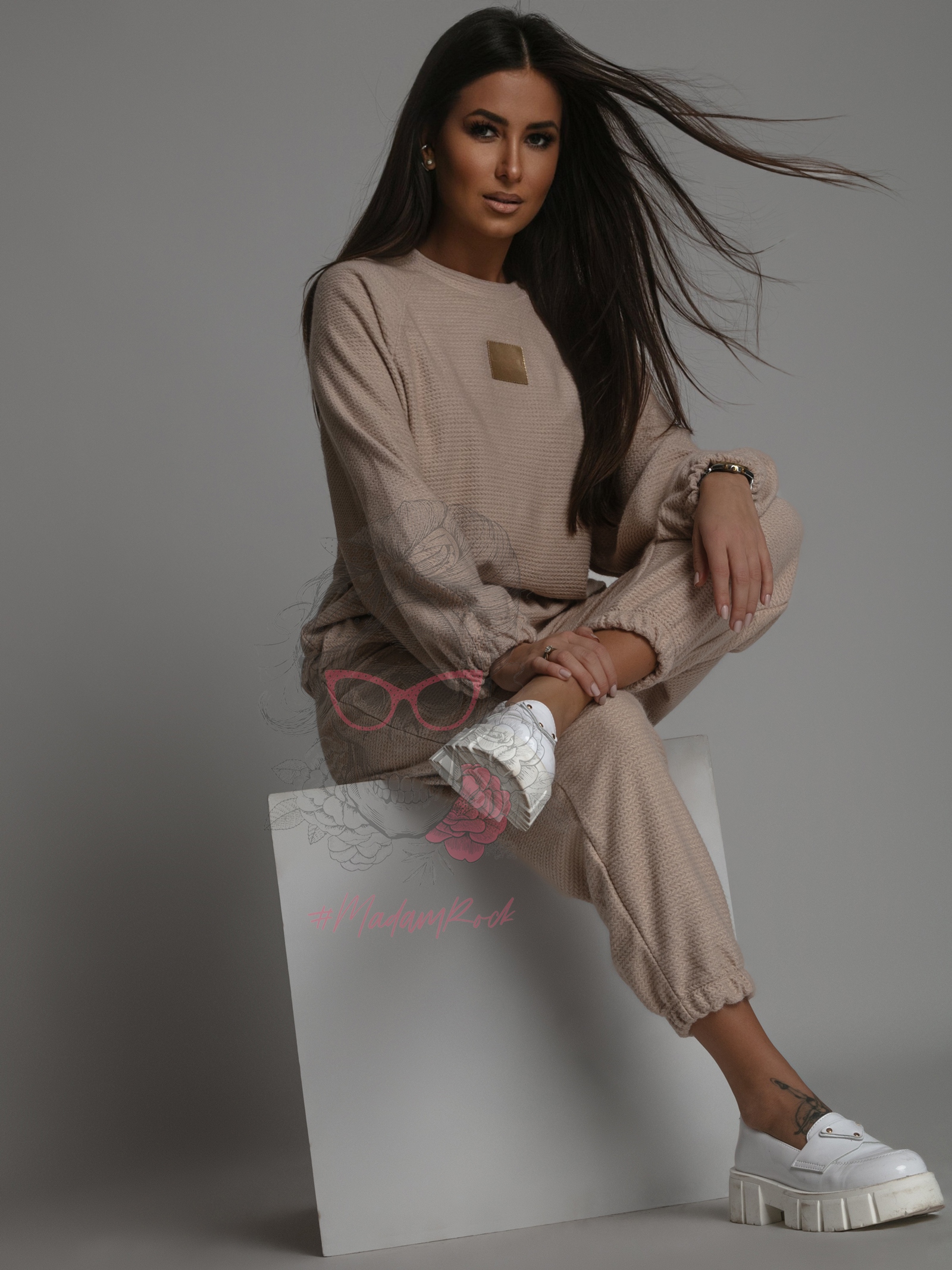 Komplet sweterkowy Cossy beżowy