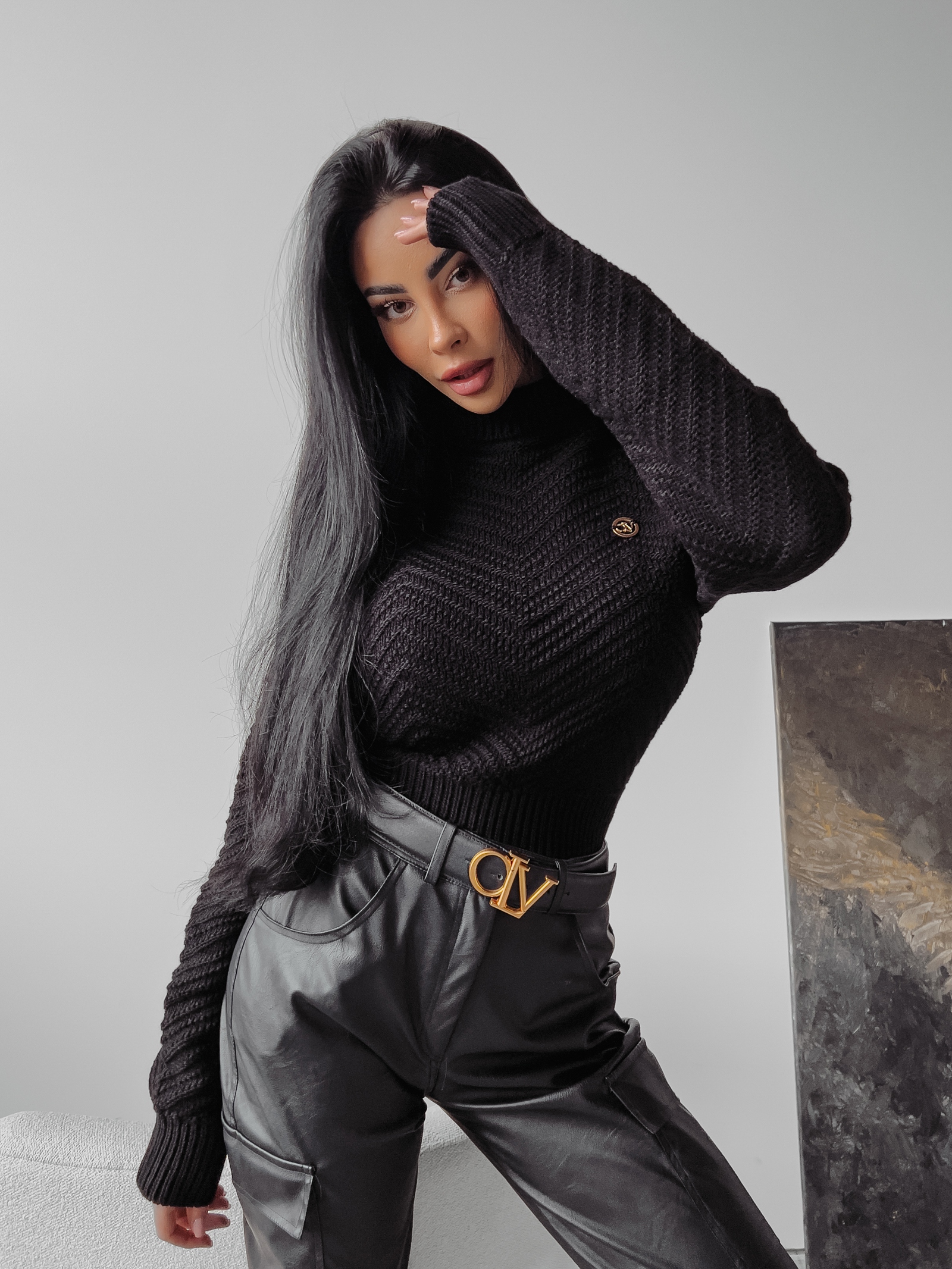 Sweter damski dzianinowy Emmie Ola Voga czarny