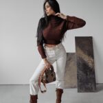 Sweter damski dzianinowy EMMIE OLAVOGA brązowy