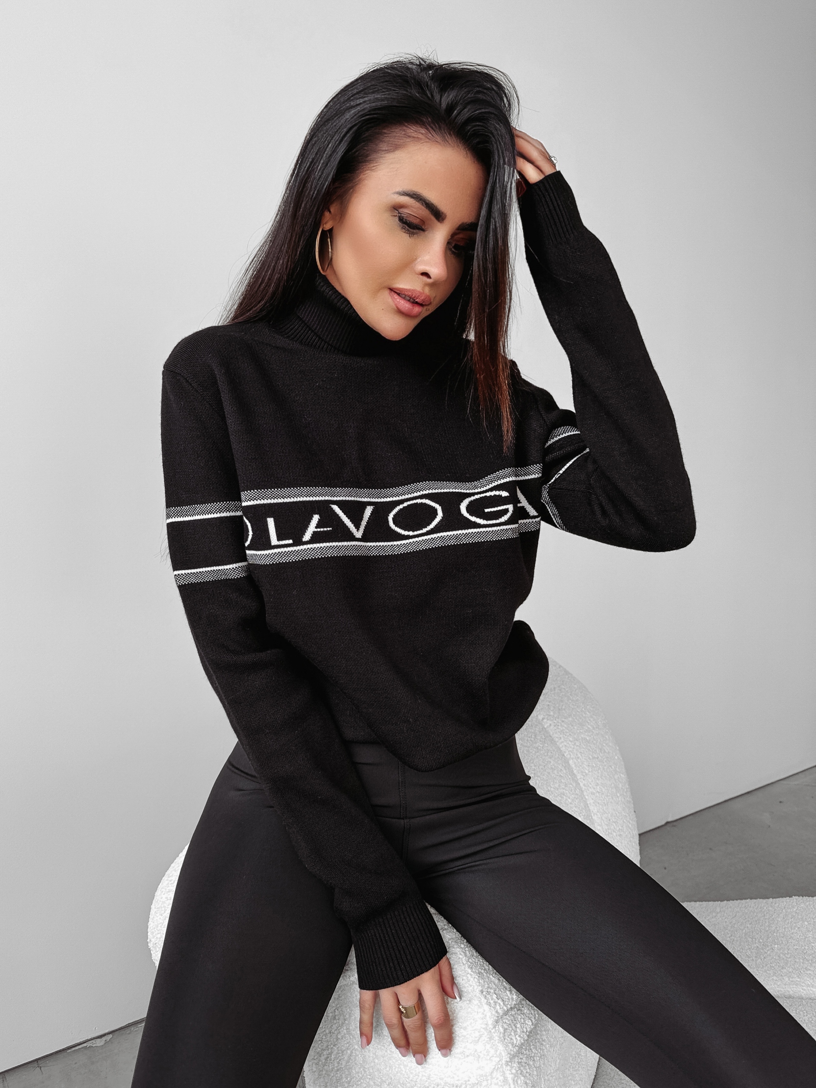 Sweter logowany Georgia Ola Voga czarny