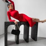 Sukienka midi dopasowana Sisi Ola Voga czerwona