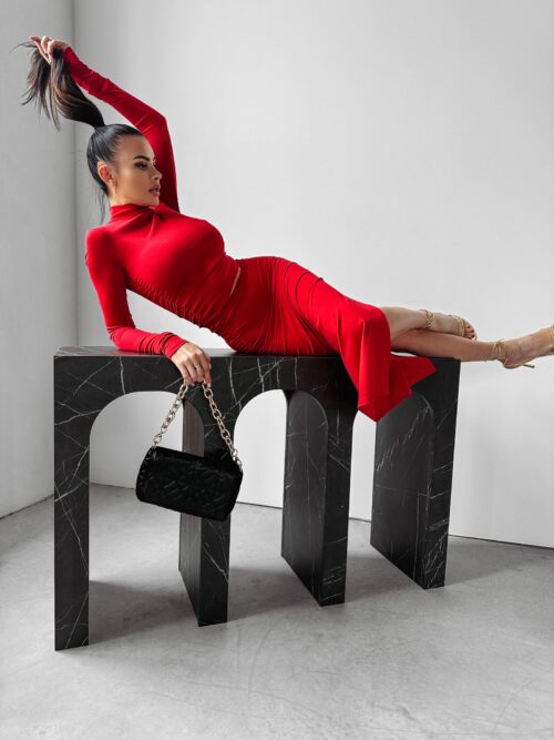 Sukienka midi dopasowana Sisi Ola Voga czerwona