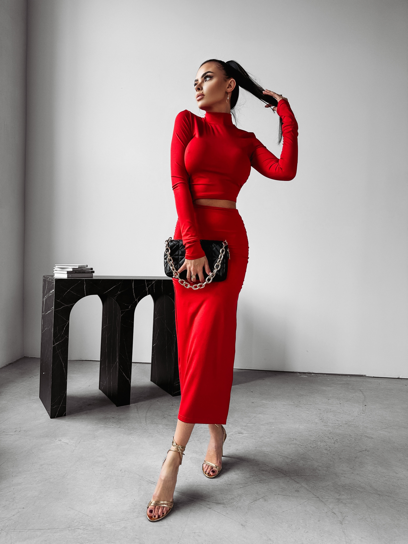 Sukienka midi dopasowana Sisi Ola Voga czerwona