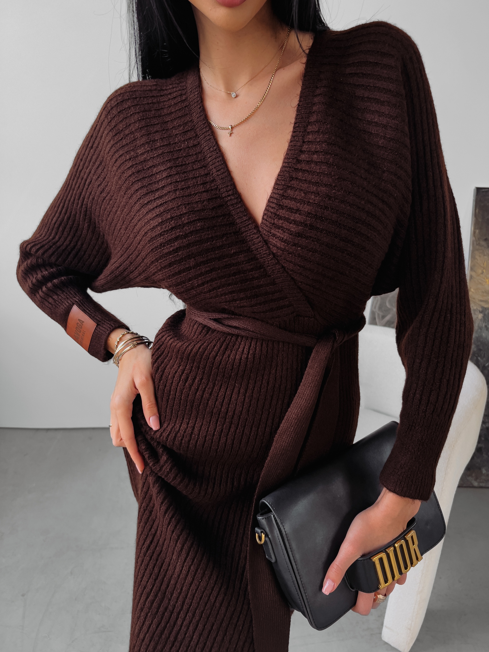 Sukienka sweterkowa ALETTA OLAVOGA brązowa Sukienka sweterkowa ALETTA OLAVOGA brązowa