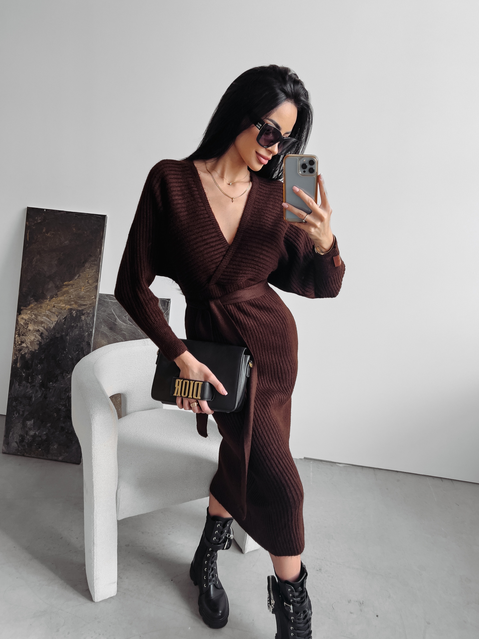 Sukienka sweterkowa ALETTA OLAVOGA brązowa Sukienka sweterkowa ALETTA OLAVOGA brązowa