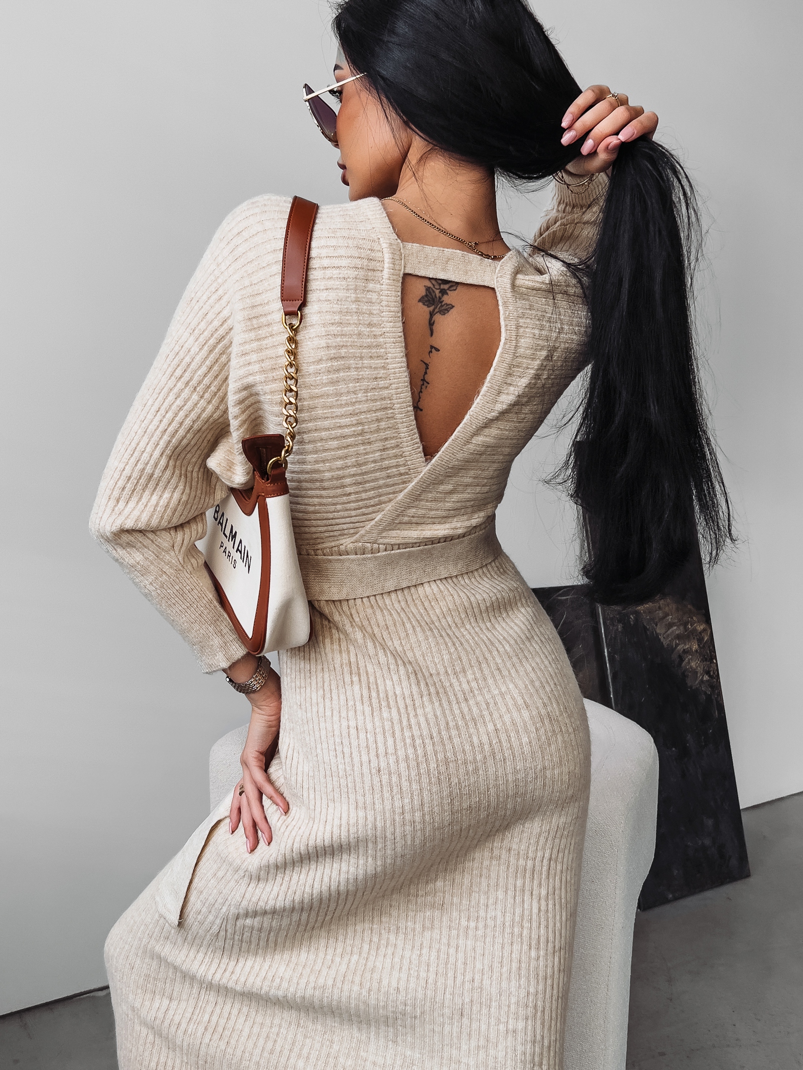 Sukienka sweterkowa Aletta Ola Voga beżowa