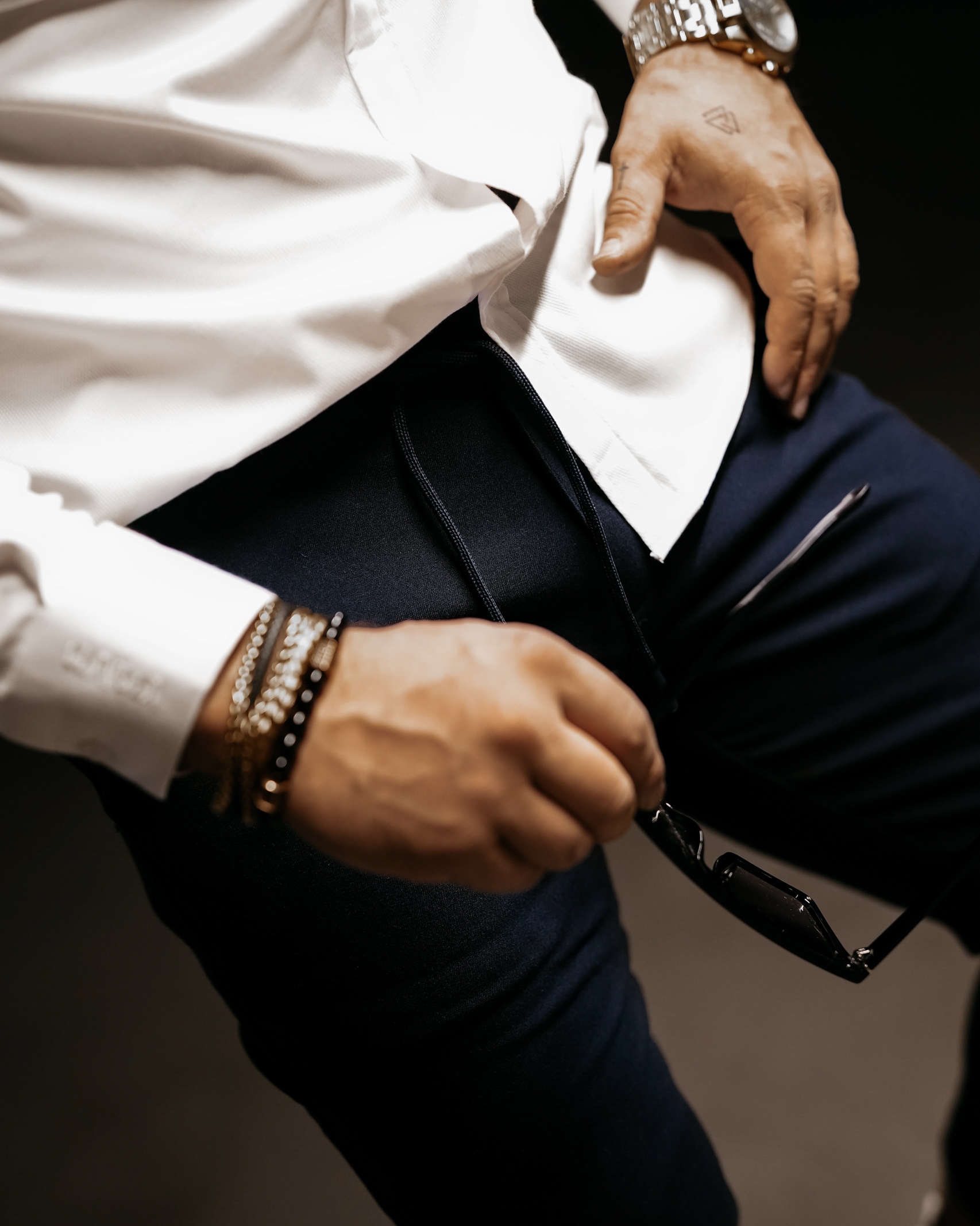 Spodnie męskie materiałowe AUSTIN OLAVOGA granatowe Spodnie męskie materiałowe AUSTIN OLAVOGA granatowe