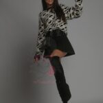 Sweter z pluszem ecru Oreng czarny