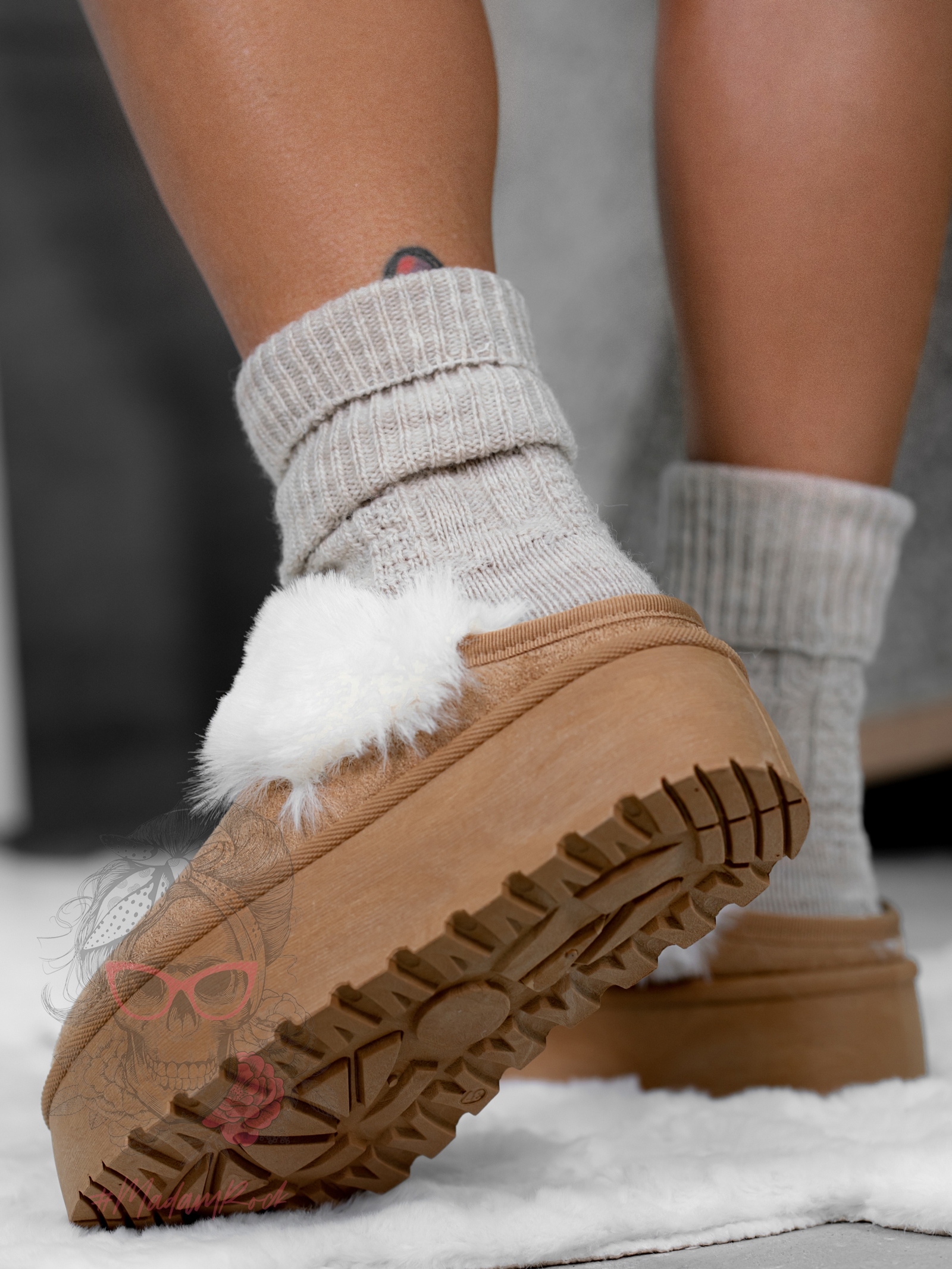 Śniegowce odkryte Madam Gosh karmelowe