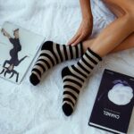 Skarpetki frotte w paski beżowo-czarne