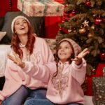 Bluza damska z haftem Mom & Kid-Hoodie pudrowa