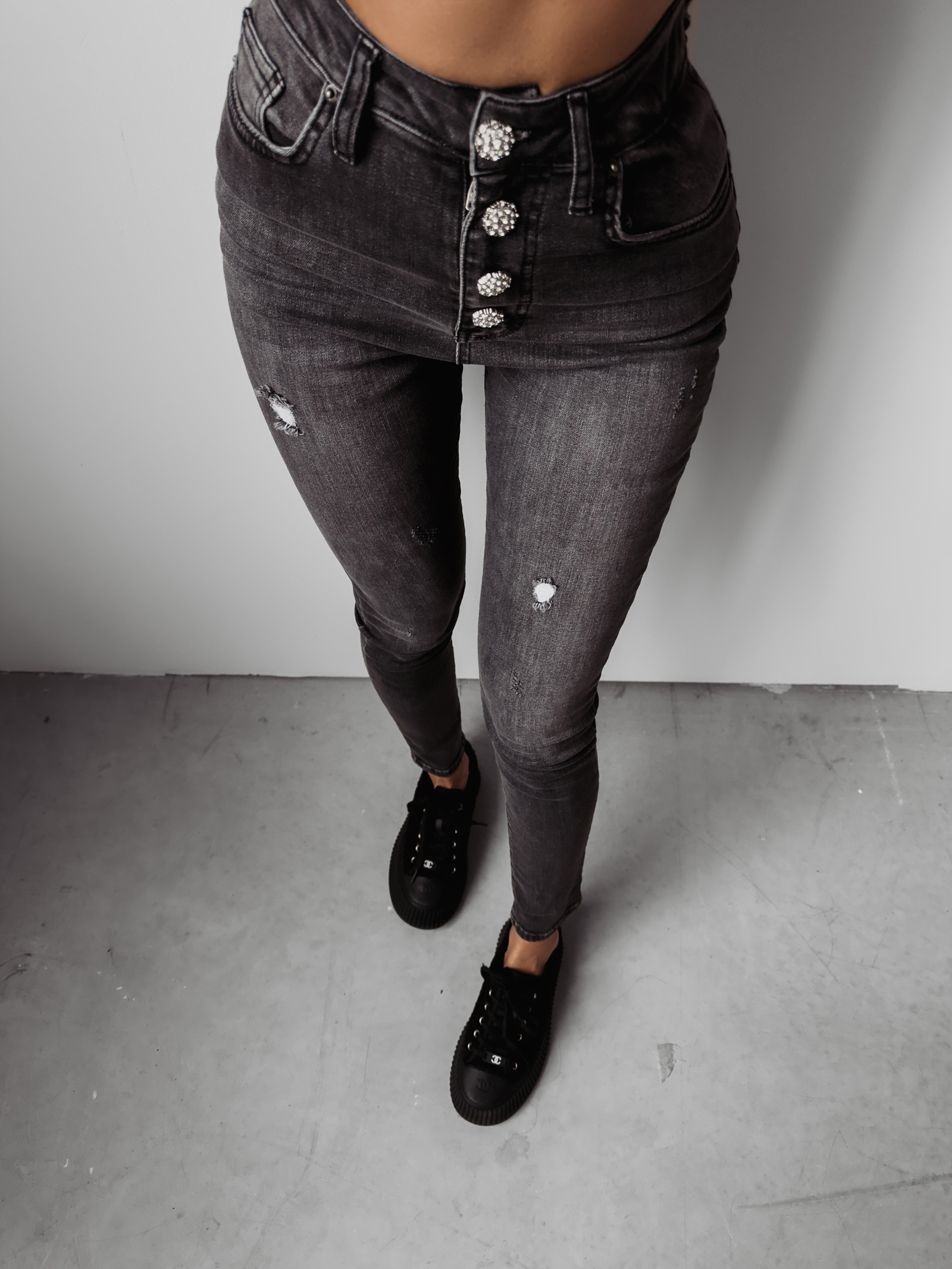 Spodnie jeansowe slim fit Boise Ola Voga czarne Spodnie jeansowe slim fit Boise Ola Voga czarne