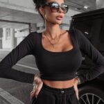 Top krótki bawełniany basic Akiko Ola Voga czarny