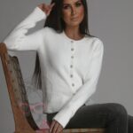 Sweterek moherowy z perełkami Sosti ecru