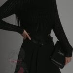 Bluzka półgolf metaliczny Hopps czarny