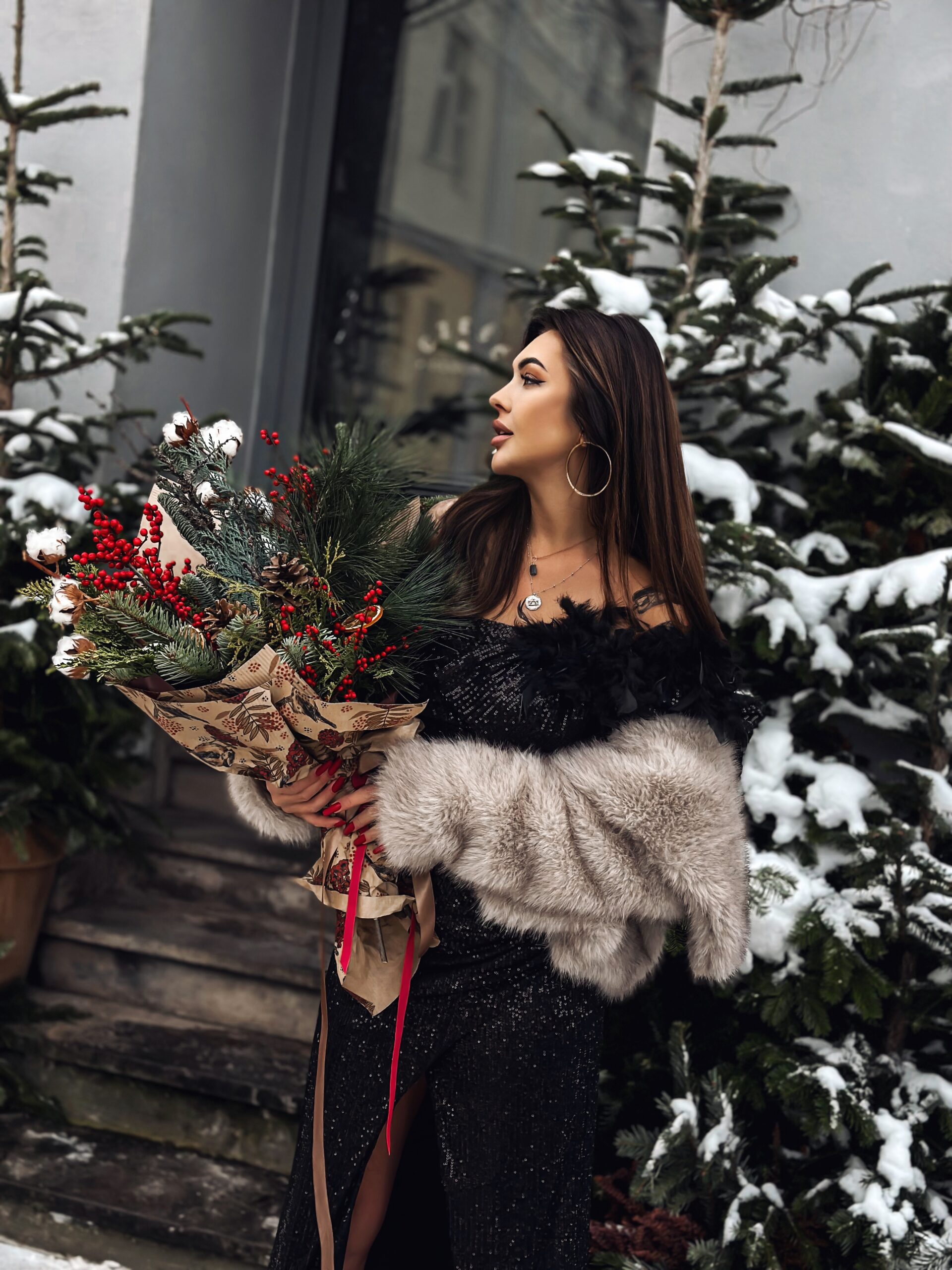 Sukienka maxi cekinowa NB Gisell czarna Sukienka maxi cekinowa NB Gisell czarna