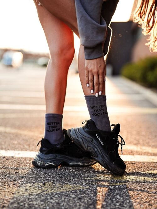 Skarpety damskie sportowe HOTTER THAN YOUR EX grafitowe