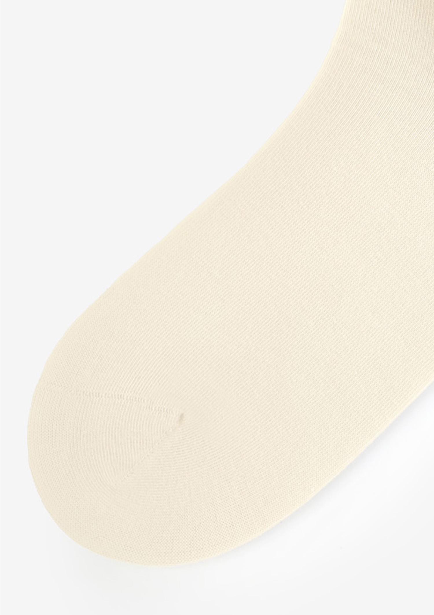 Skarpetki damskie z plecionką ecru Skarpetki damskie z plecionką ecru